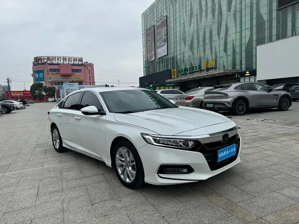 Honda Accord — фото 4