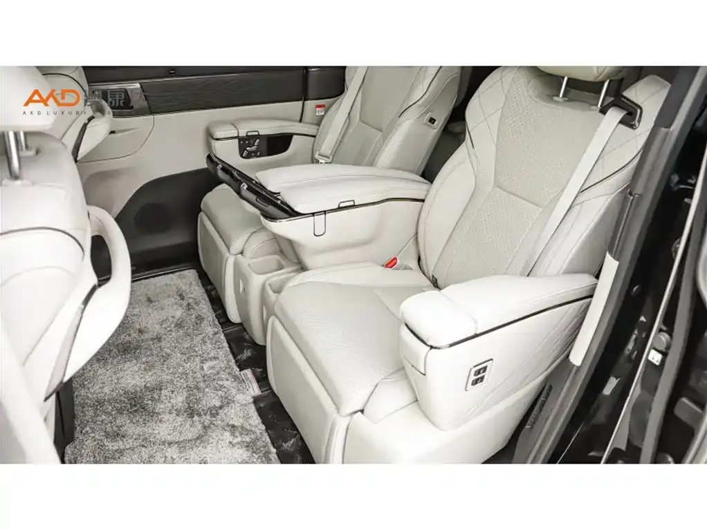 Toyota Alphard — фото 7