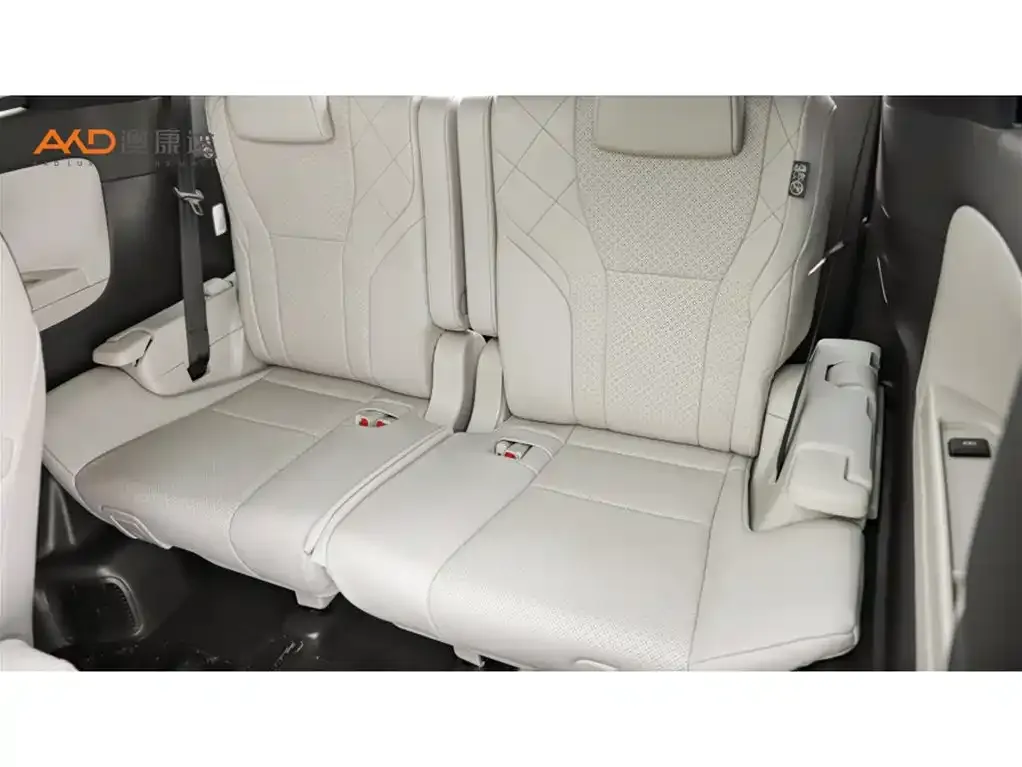 Toyota Alphard — фото 9