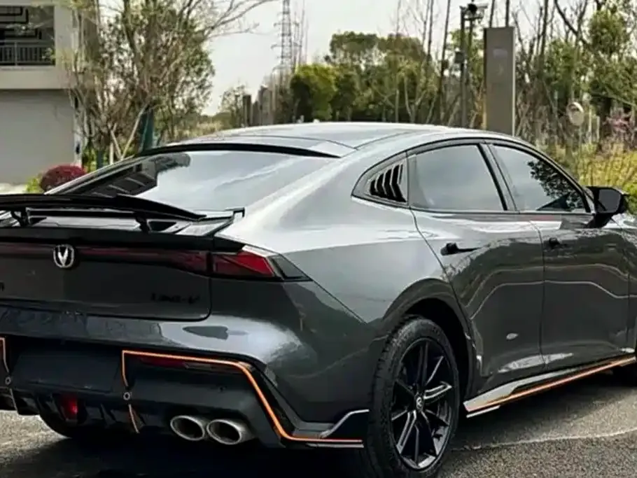Changan UNI-V — фото 4