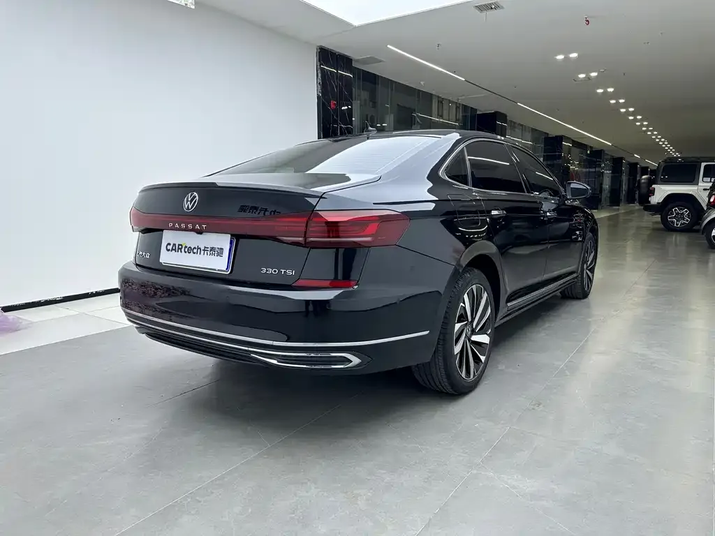Volkswagen Passat — фото 3