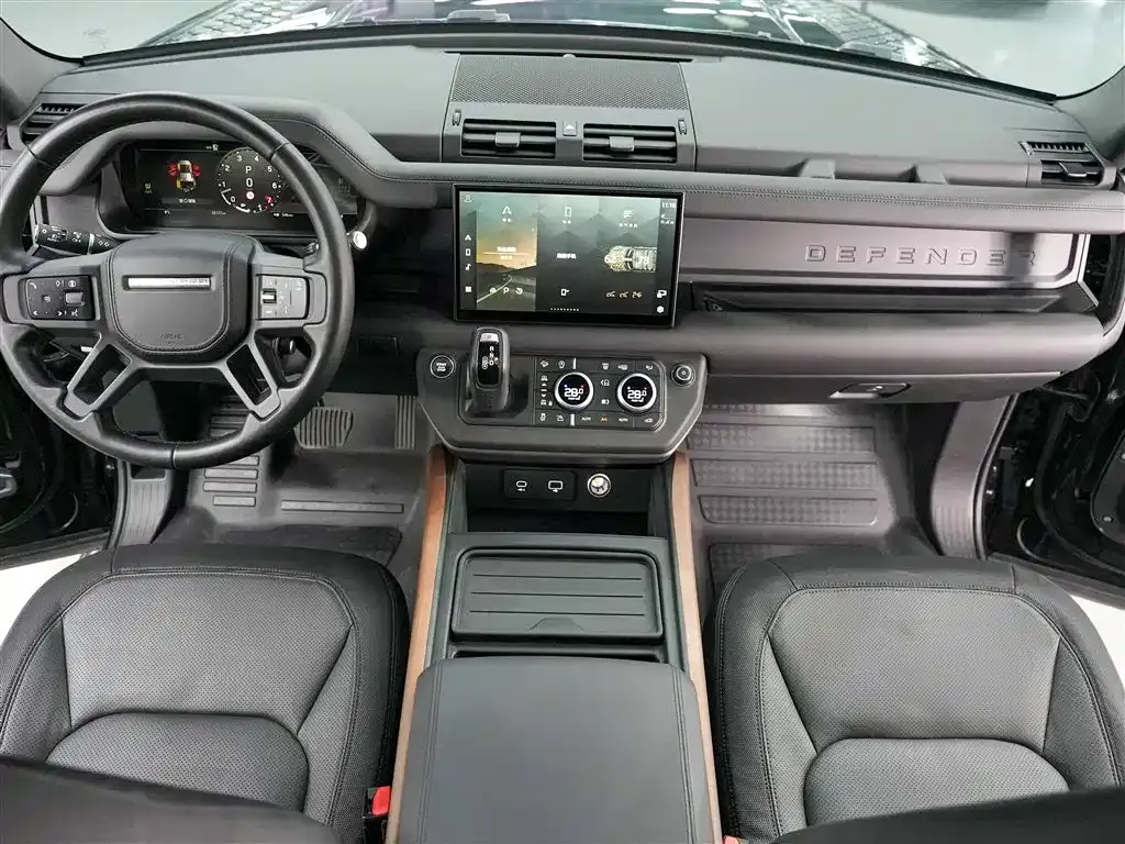 Land Rover Defender — фото 10