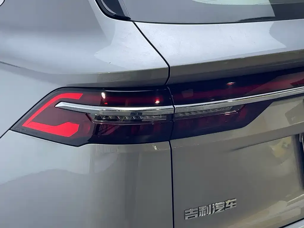 Geely Xingyue L — фото 8