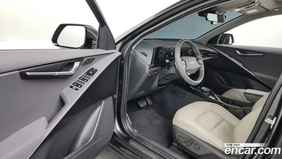 Kia Niro — фото 10