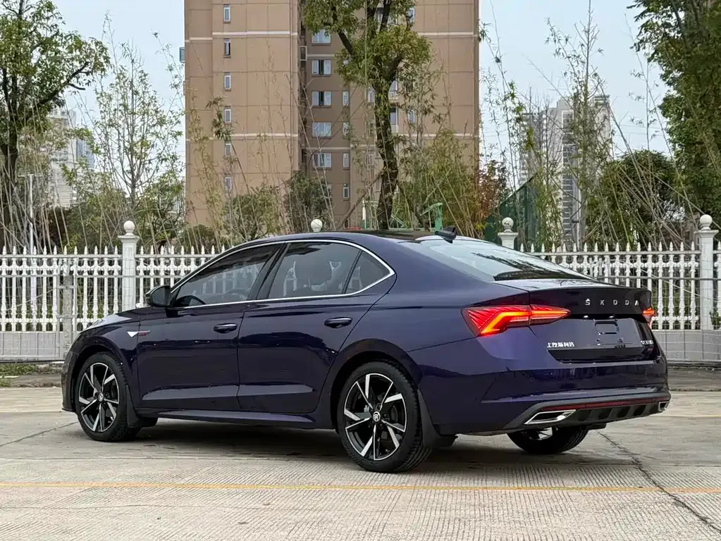 Skoda Octavia — фото 10