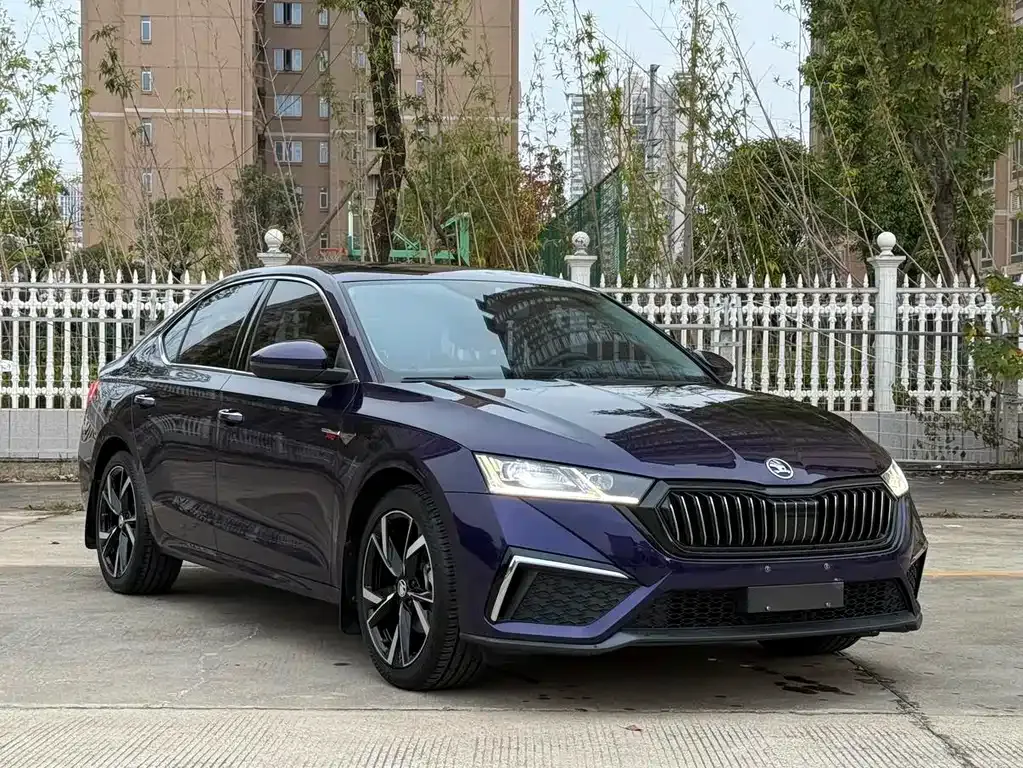 Skoda Octavia — фото 2
