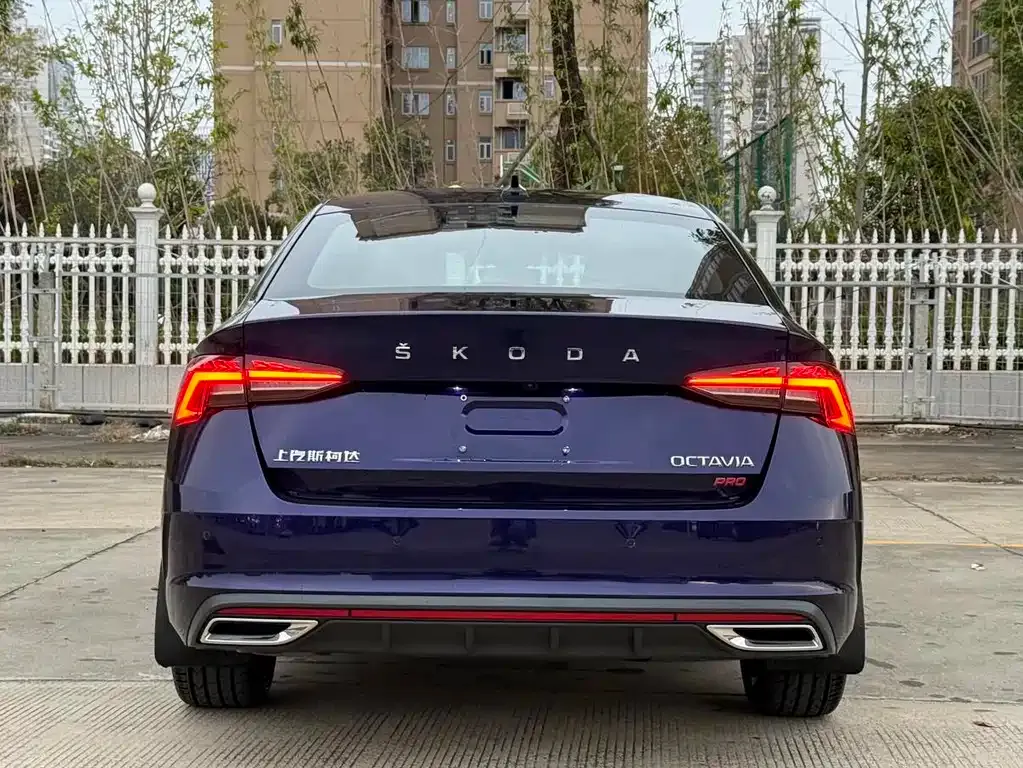 Skoda Octavia — фото 5