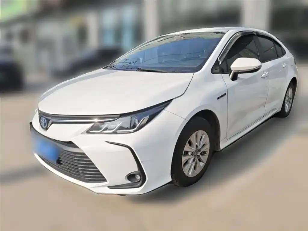 Toyota Corolla — фото 1