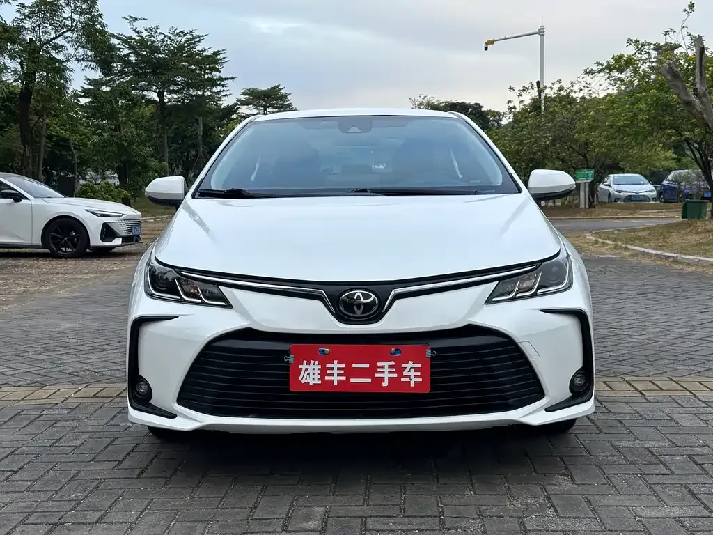 Toyota Corolla — фото 2
