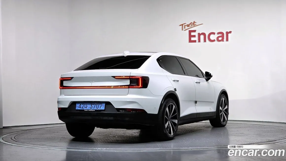 Polestar Polestar 2 — фото 2