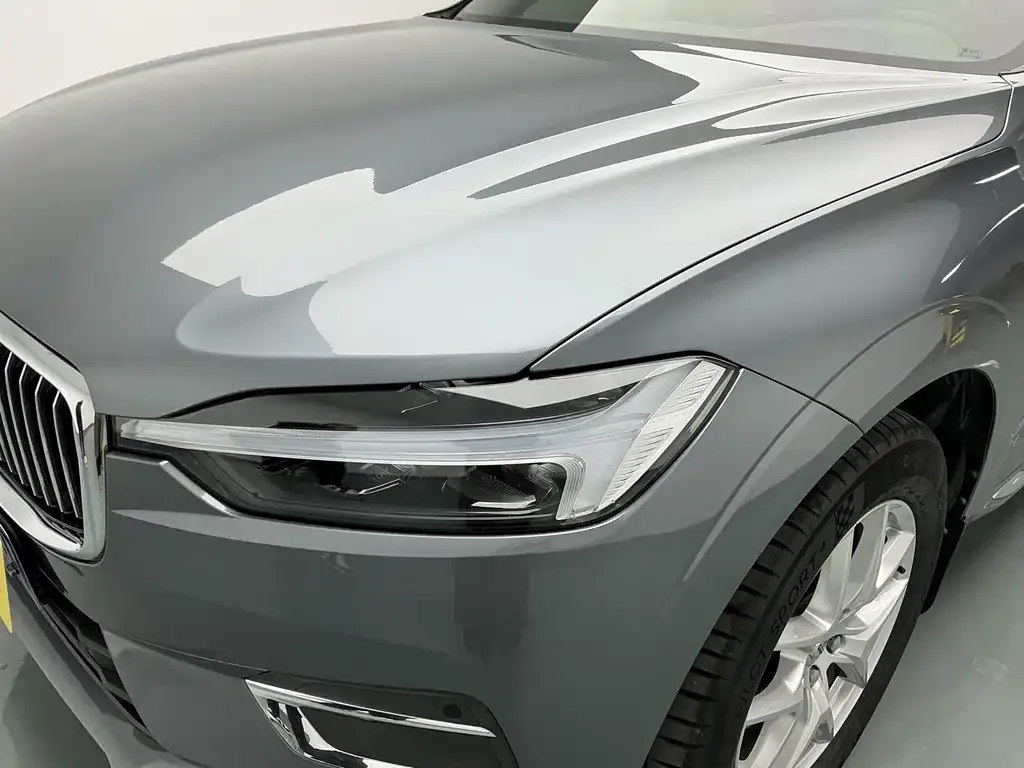 Volvo XC60 — фото 9