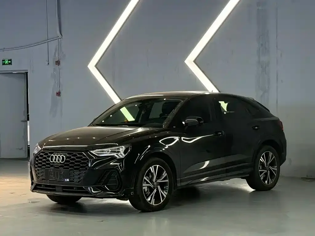 Audi Q3 Sportback — фото 1
