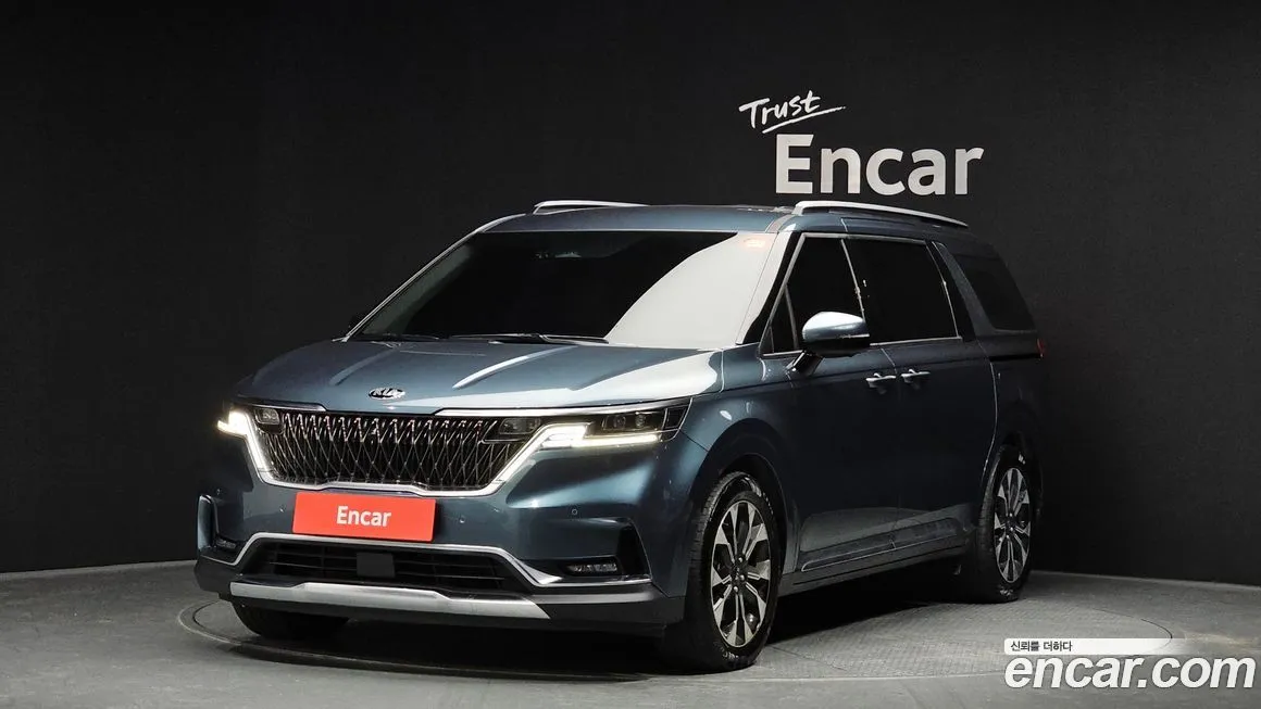 Kia Carnival — фото 1