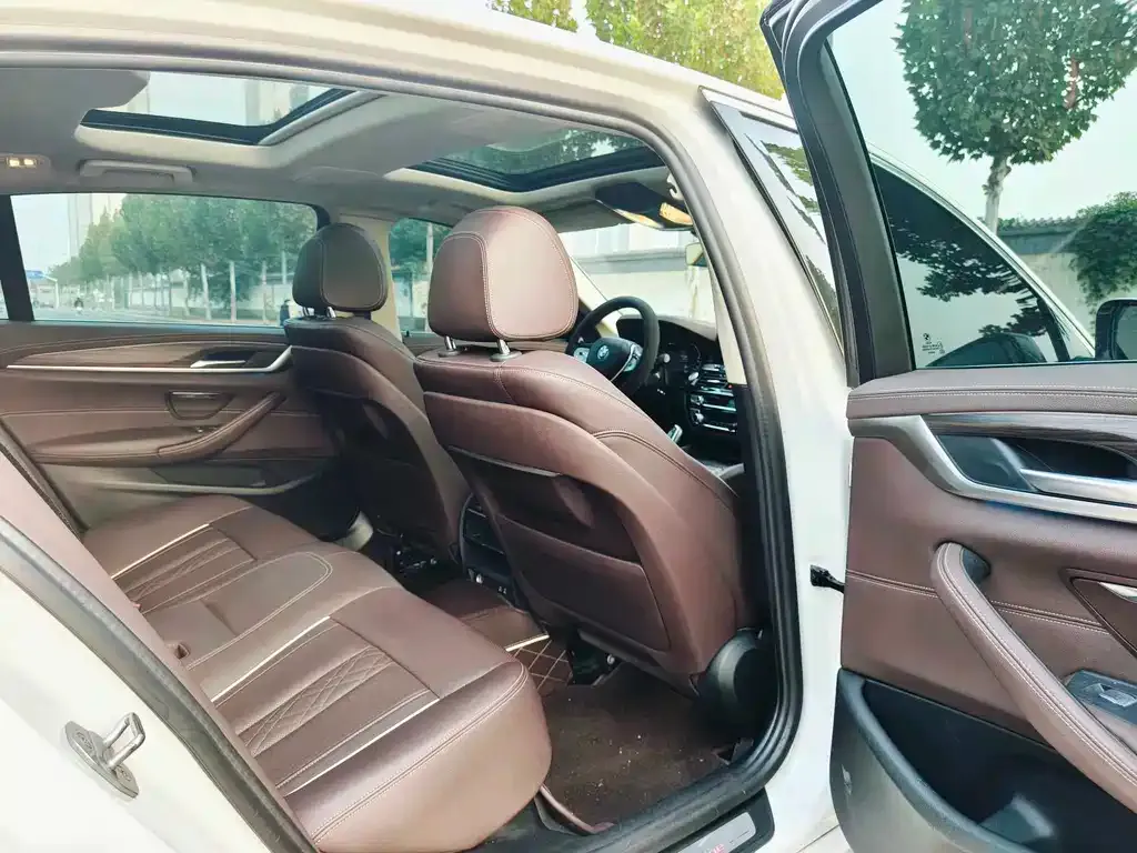 BMW 5 Series New Energy — фото 4