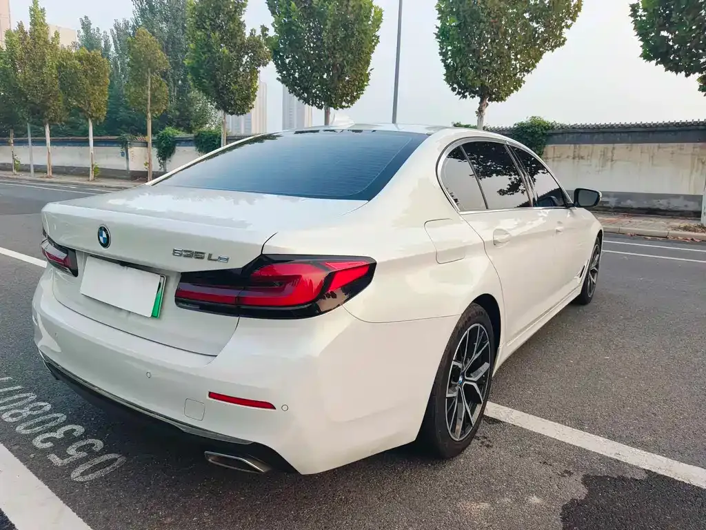BMW 5 Series New Energy — фото 7