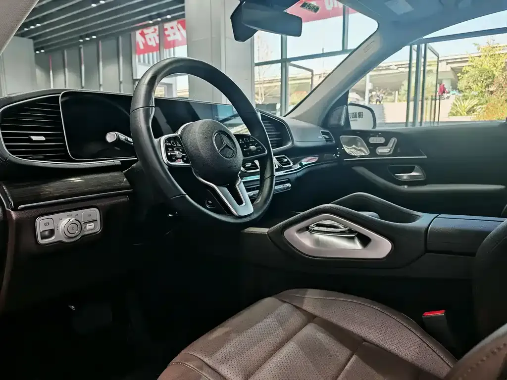 Mercedes-Benz GLE — фото 7