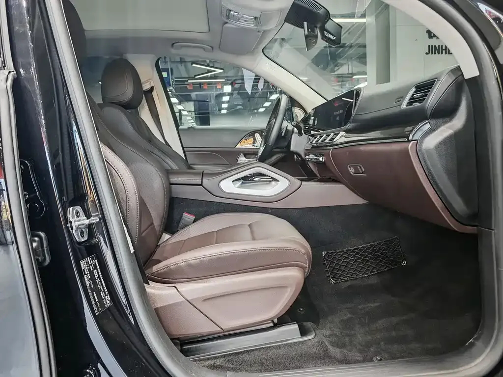 Mercedes-Benz GLE — фото 9