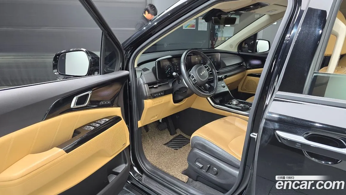 Kia Carnival — фото 10