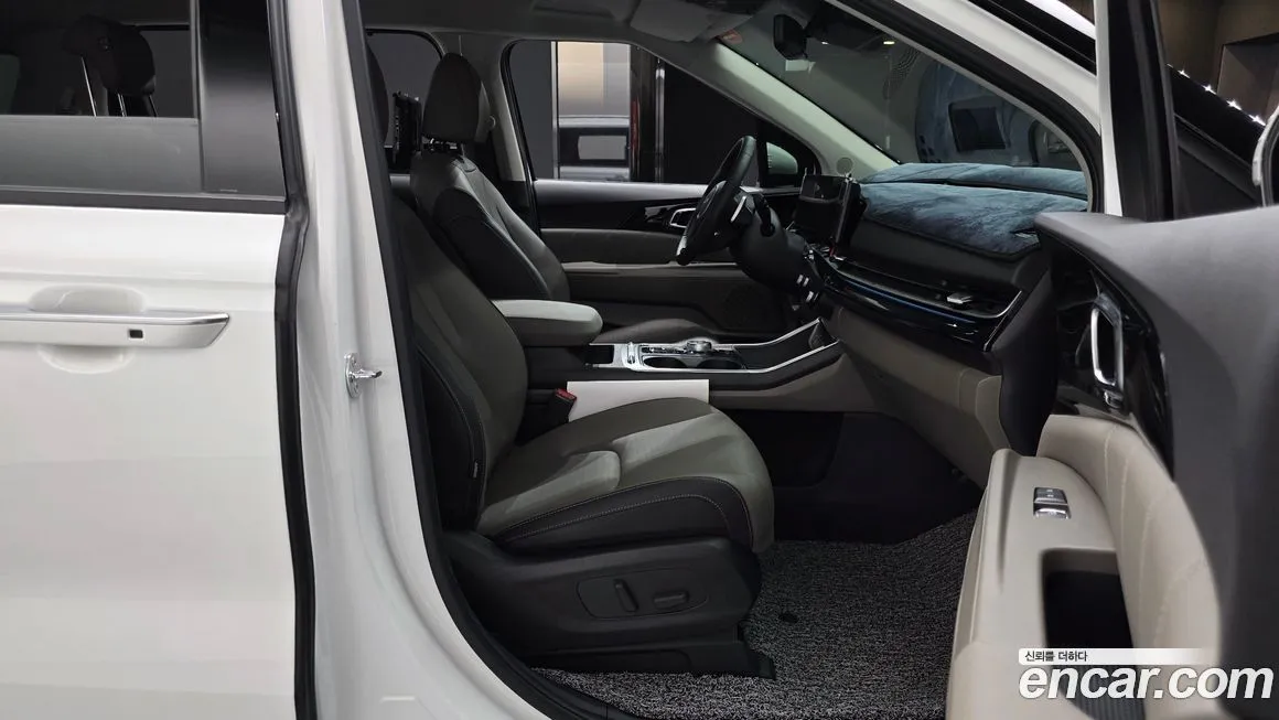 Kia Carnival — фото 10