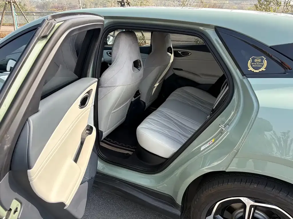 BYD Seal 06GT — фото 4
