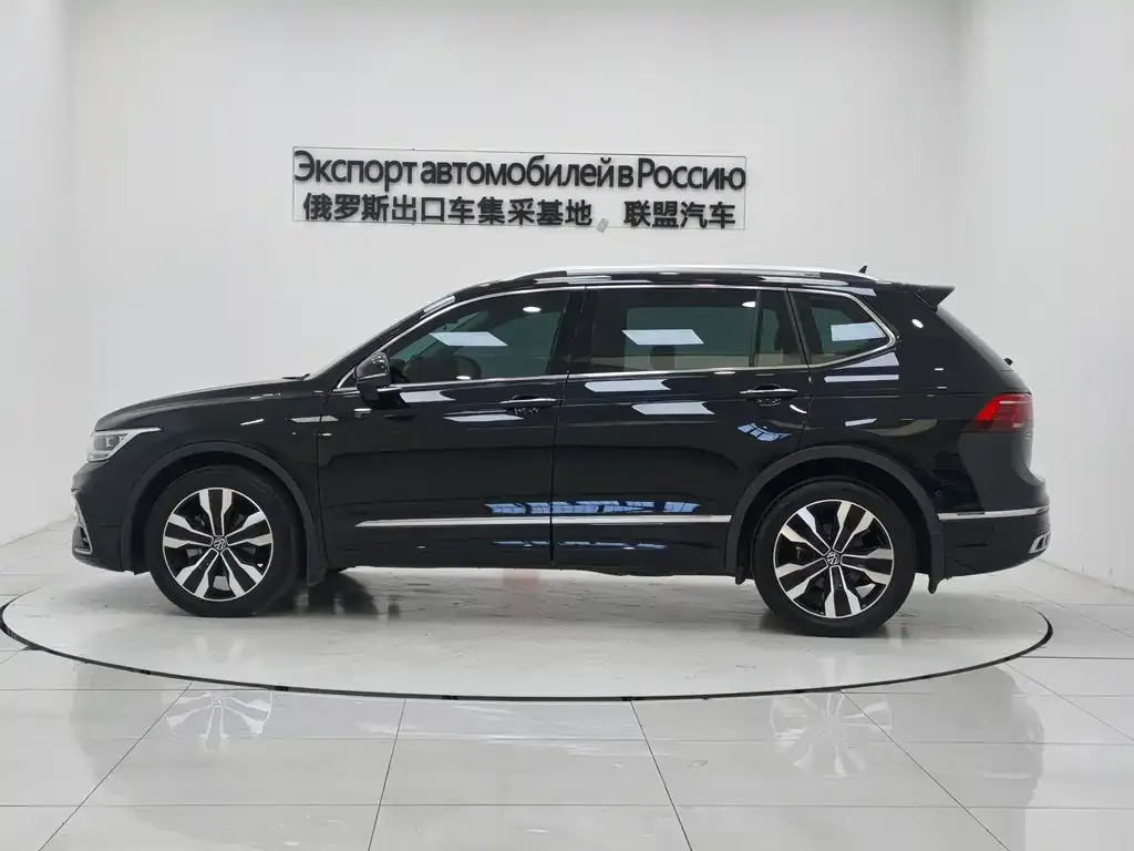 Volkswagen Tiguan L — фото 6