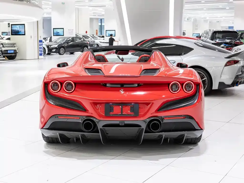 Ferrari F8 — фото 5