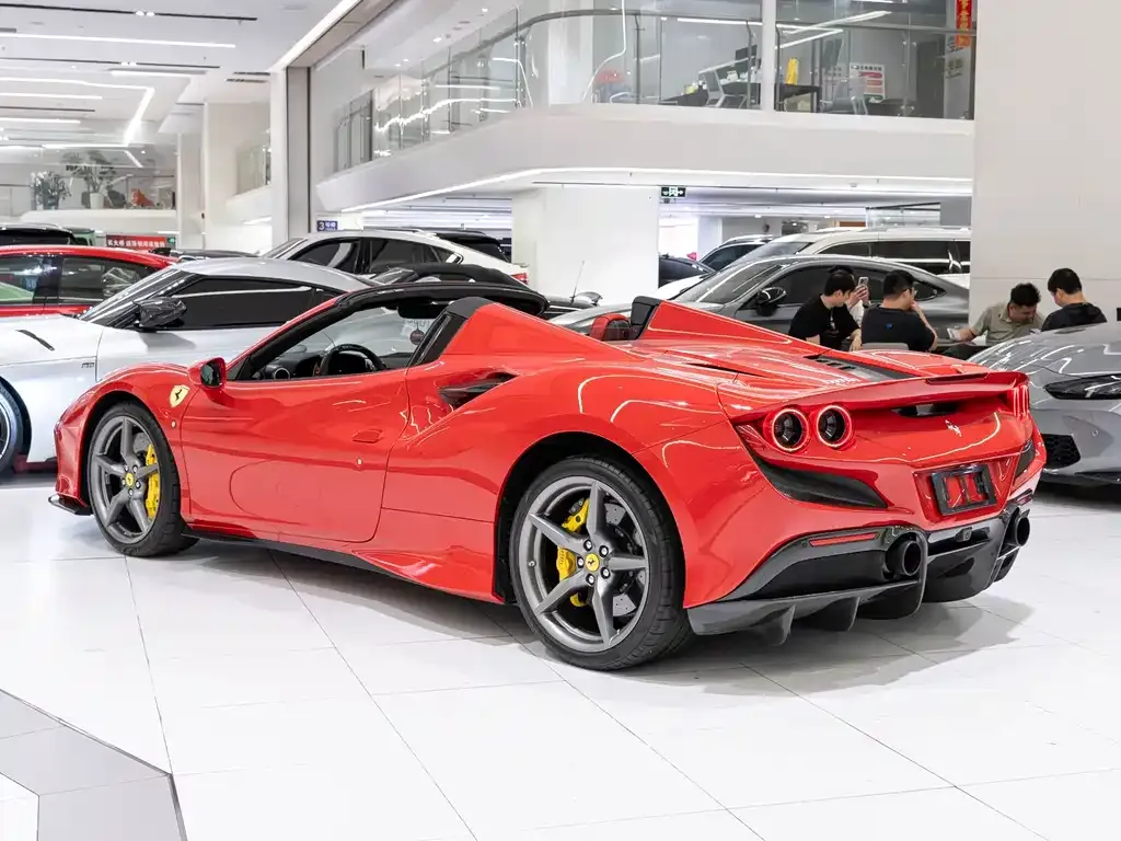 Ferrari F8 — фото 6