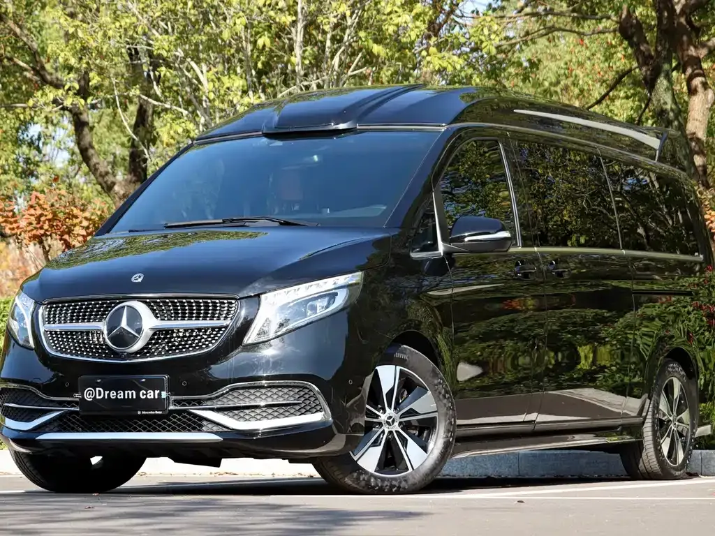 Mercedes-Benz V-Class — фото 1