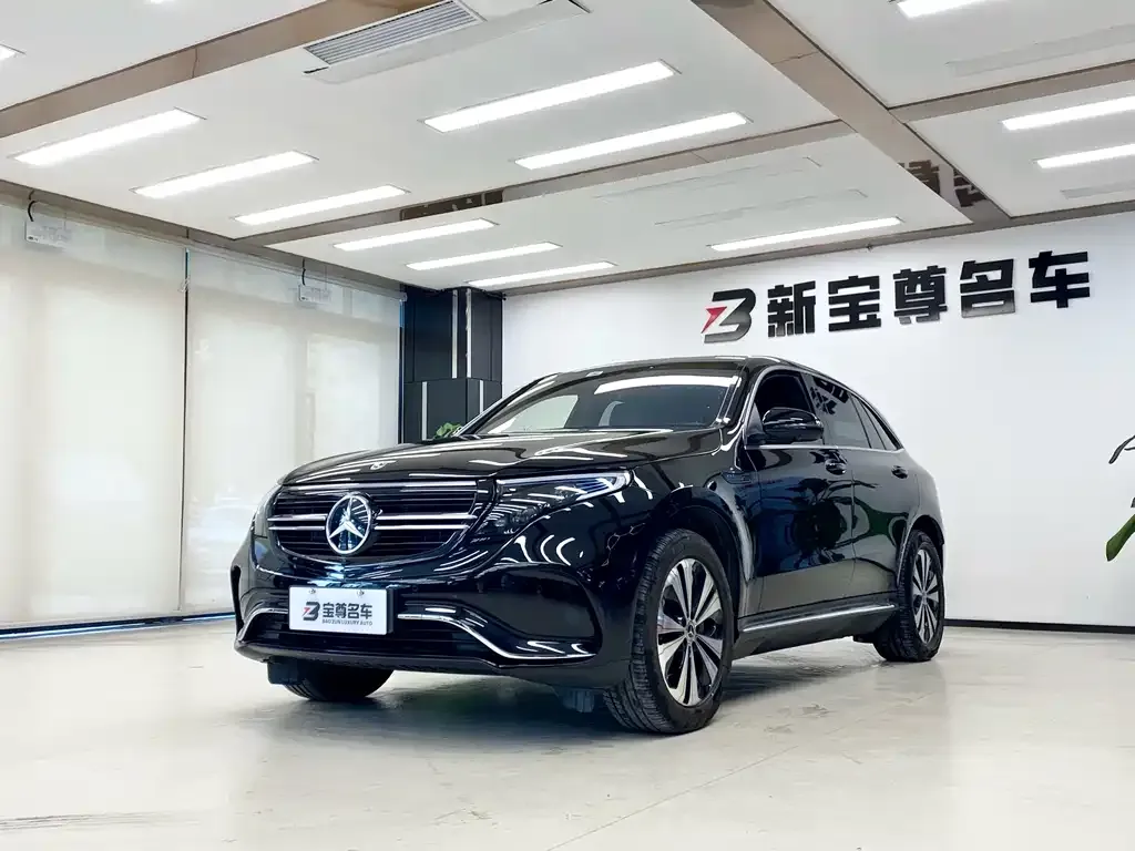 Mercedes-Benz EQC — фото 1