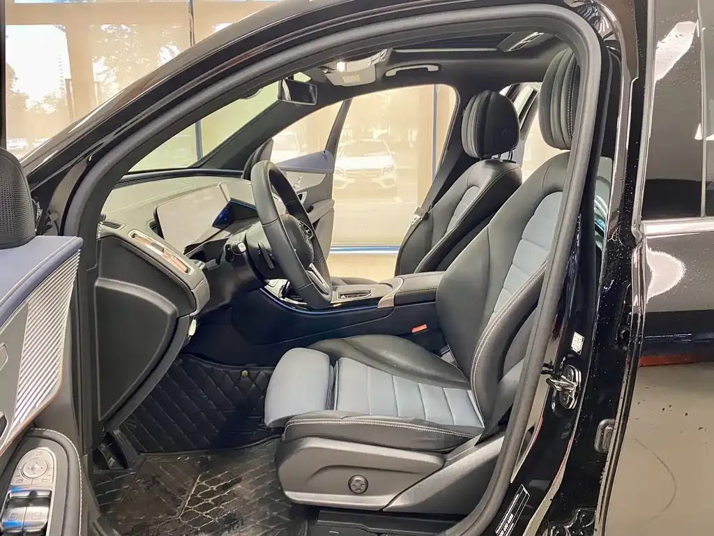 Mercedes-Benz EQC — фото 4