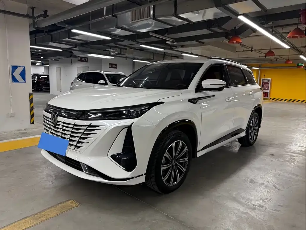 Changan CS75PLUS — фото 1