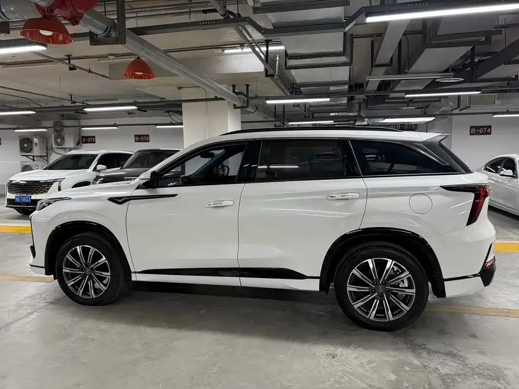 Changan CS75PLUS — фото 6