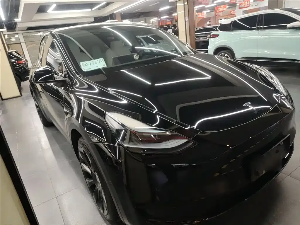 Tesla Model Y — фото 4