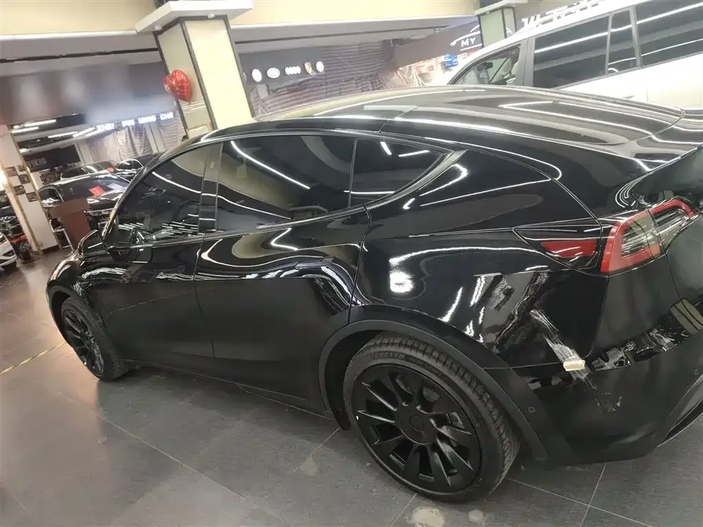Tesla Model Y — фото 5