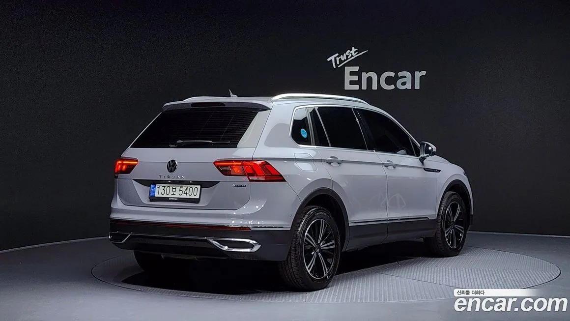 Volkswagen Tiguan — фото 2