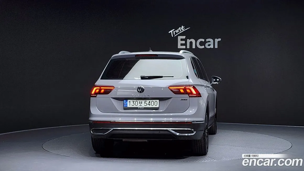 Volkswagen Tiguan — фото 4