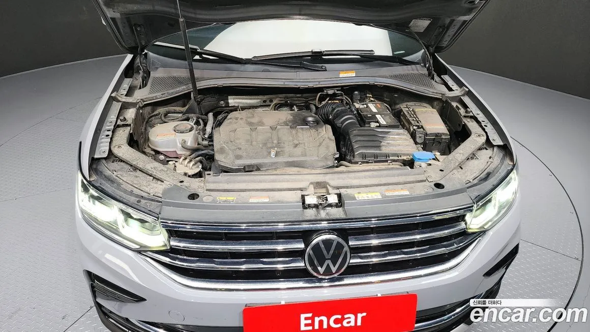 Volkswagen Tiguan — фото 6