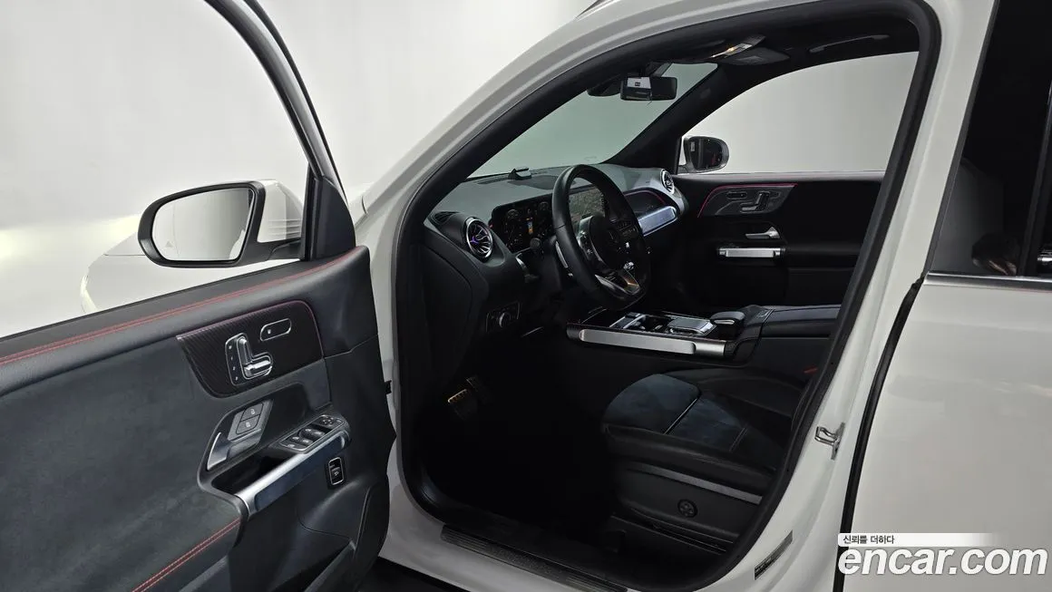 Mercedes-Benz GLB-Class — фото 10