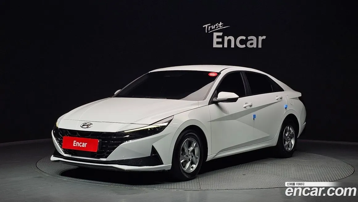 Hyundai AVANTE — фото 1