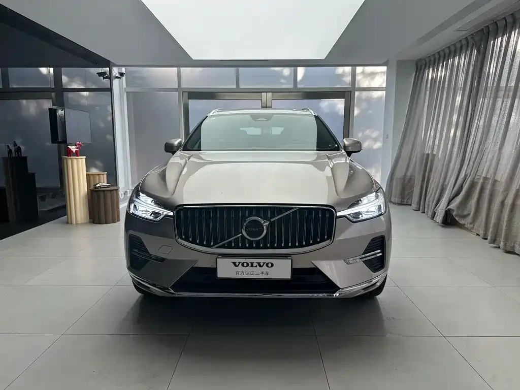 Volvo XC60 — фото 2