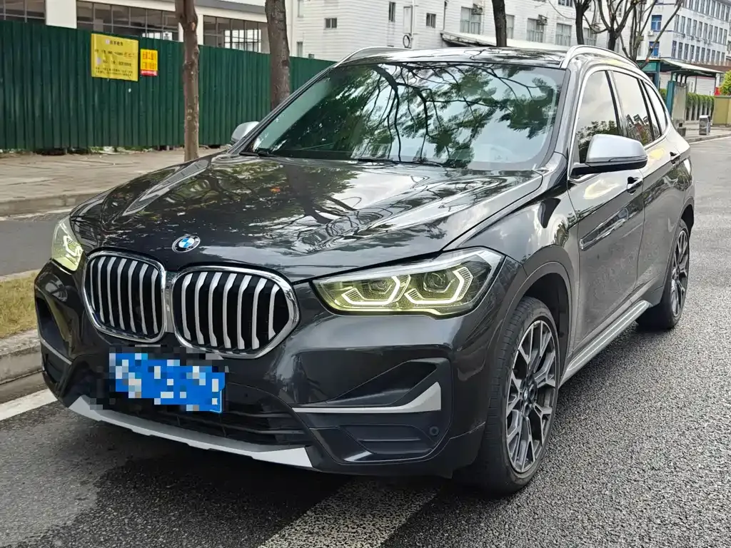 BMW X1 — фото 1