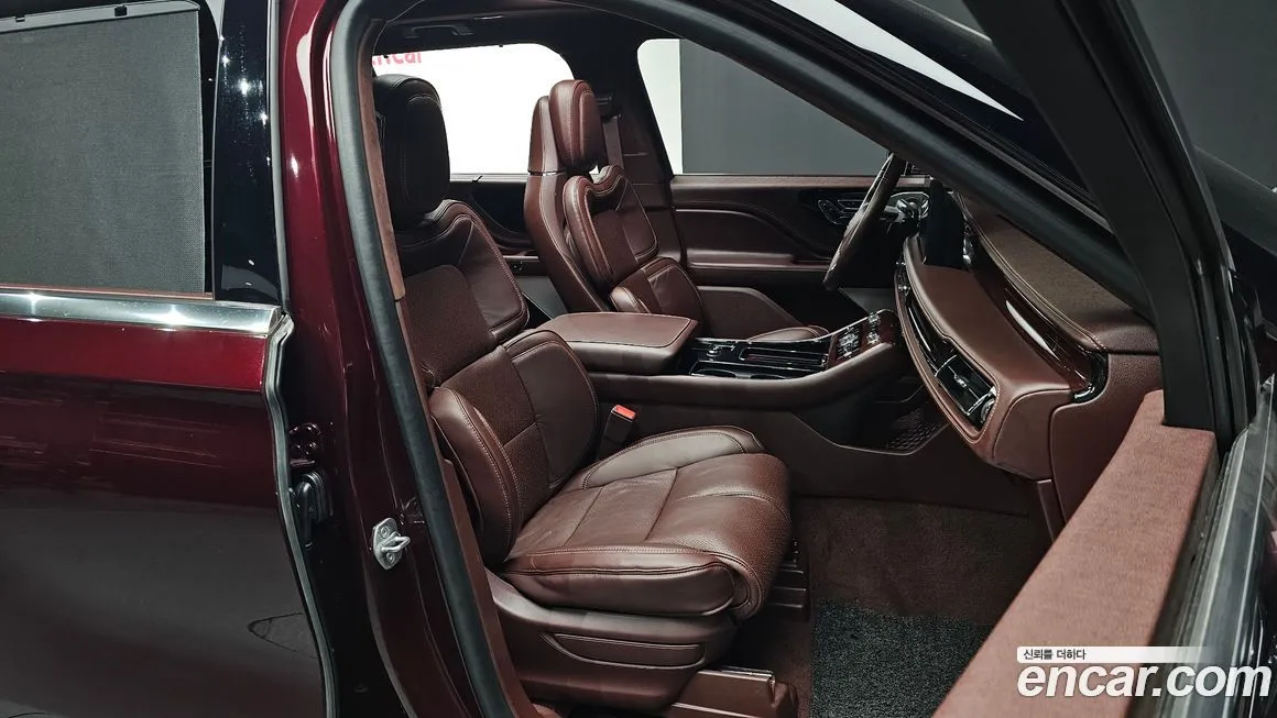 Lincoln Aviator — фото 10