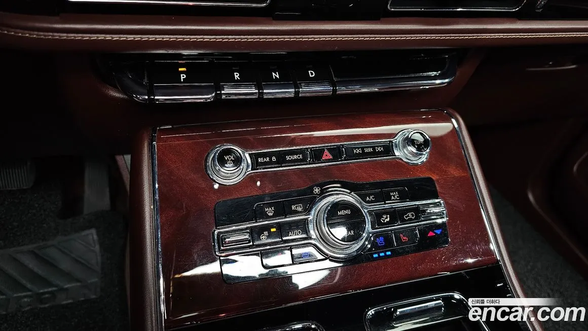 Lincoln Aviator — фото 9