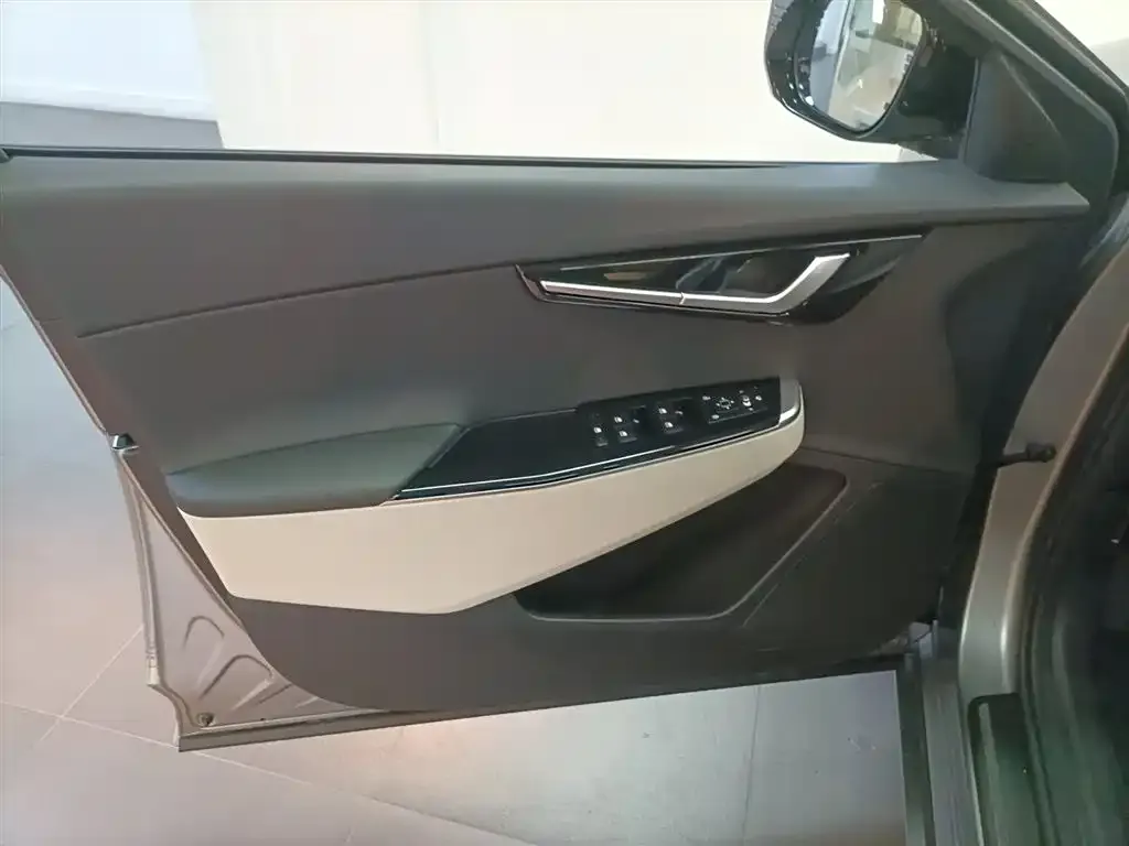 Kia EV6 — фото 8