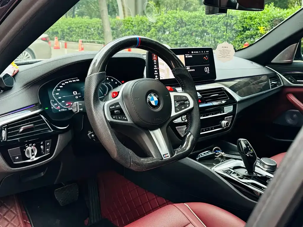 BMW 5 Series — фото 10