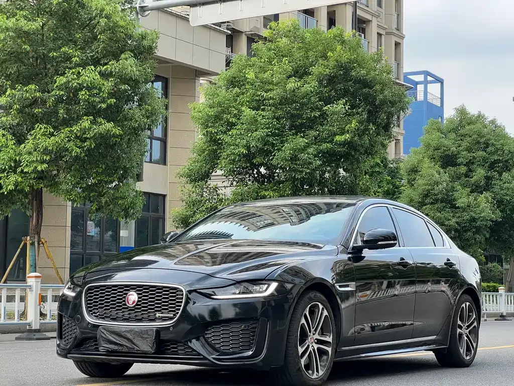 Jaguar XEL — фото 1