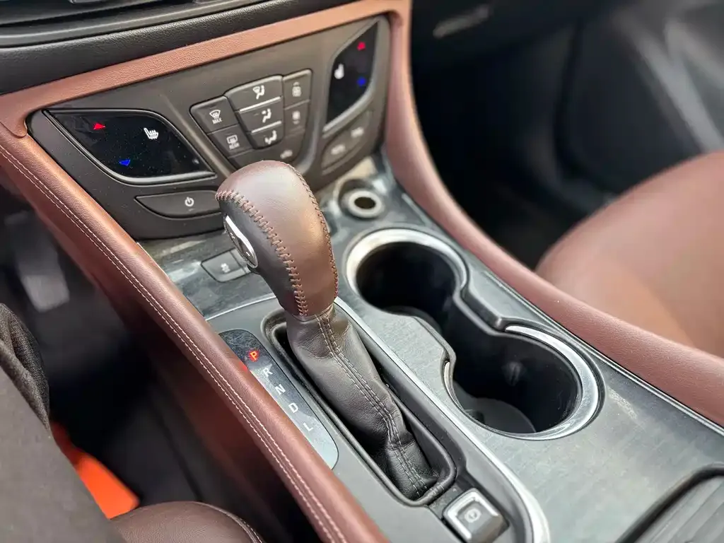 Buick Envision Plus — фото 10