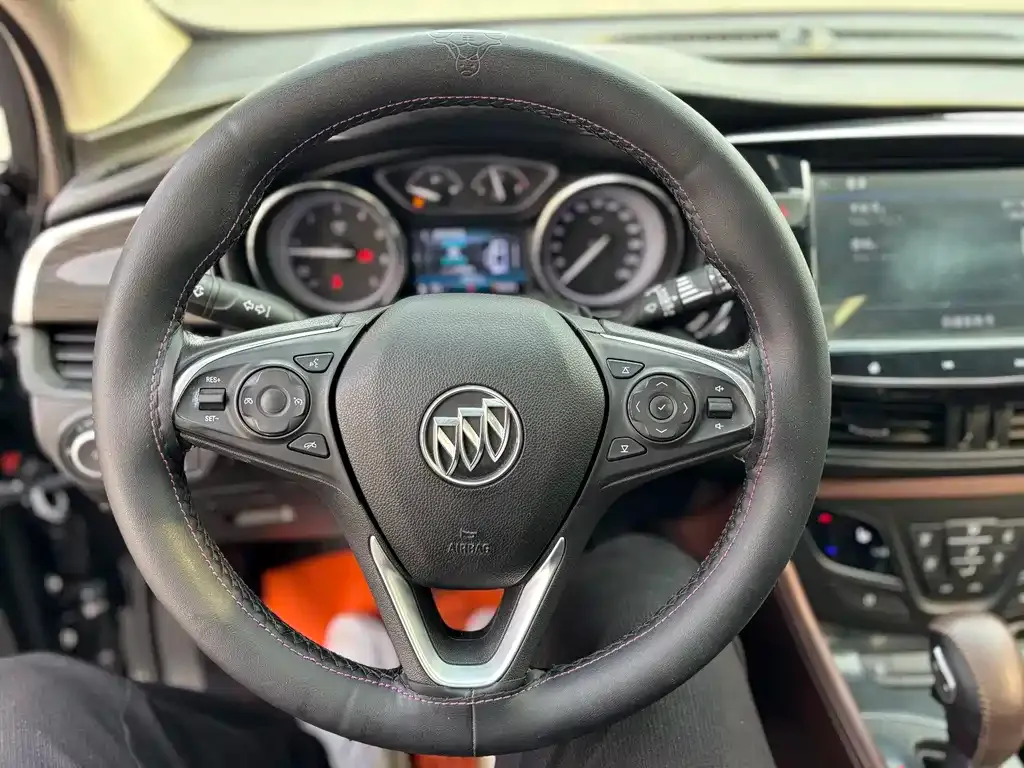 Buick Envision Plus — фото 8