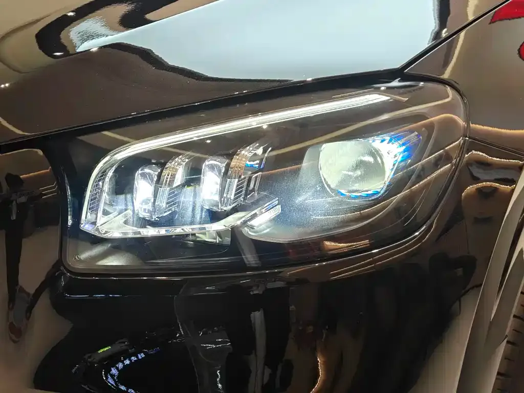 Mercedes-Benz GLS — фото 4