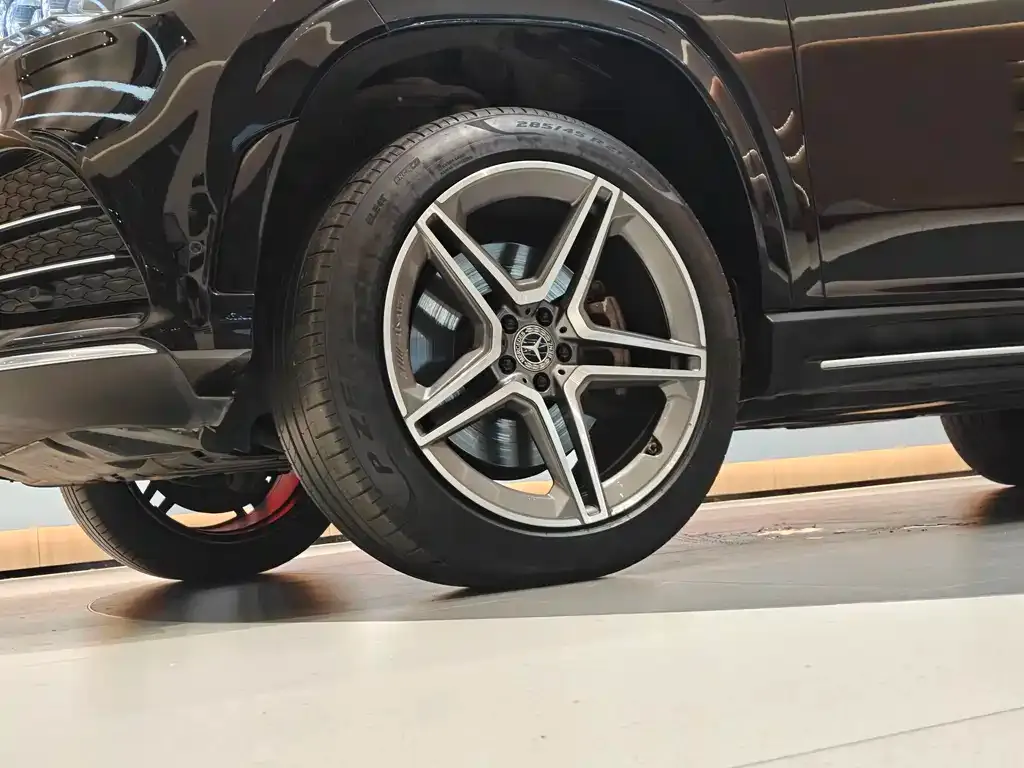 Mercedes-Benz GLS — фото 7